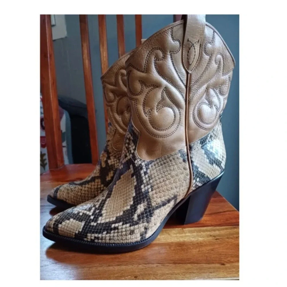 Polo Ralph Lauren women's tan leather and snakeskin-embossed ankle boots Size 7